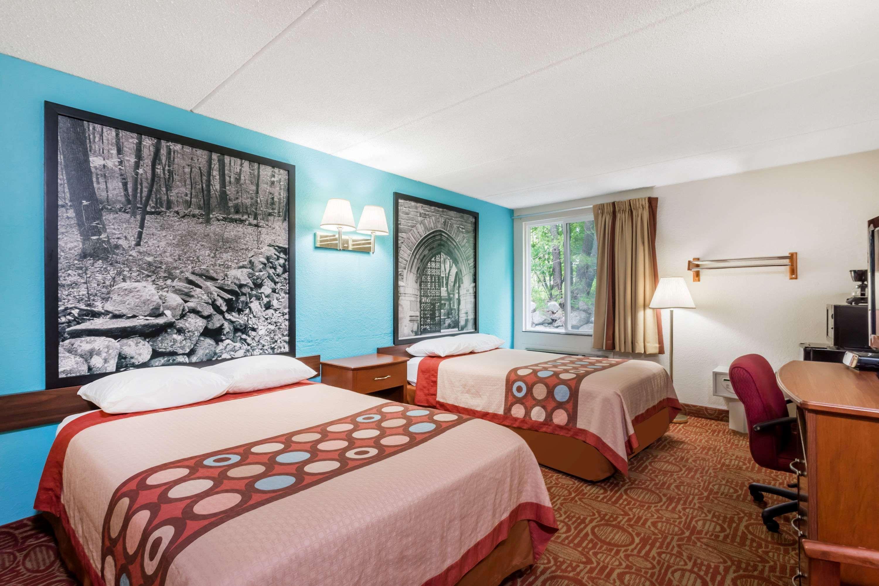 Motel Super 8 By Wyndham Danbury Exteriér fotografie
